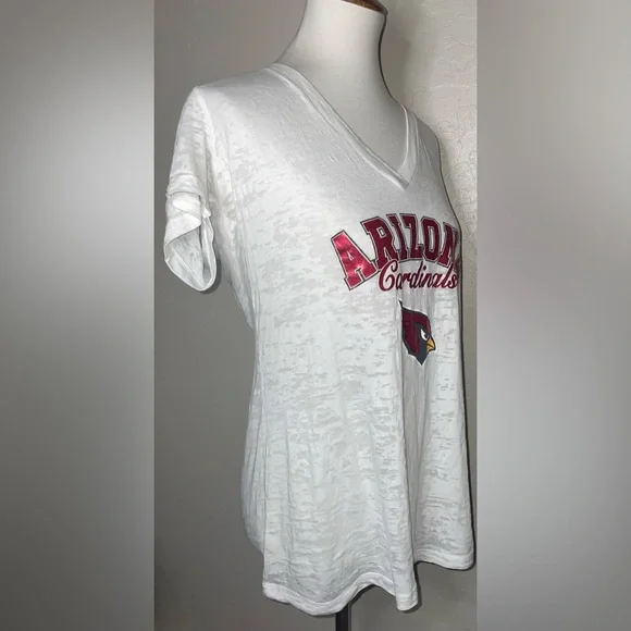 EUC- Arizona Cardinals Football V-neck Metallic Logo T Shirt Womens Size XXL🏈 - Picture 3 of 7